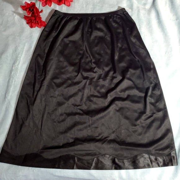 Vintage Half Slip Skirt SHINY BLACK SATIN Nylon Lingerie WOMEN'S MEDIUM - Picture 2 of 7